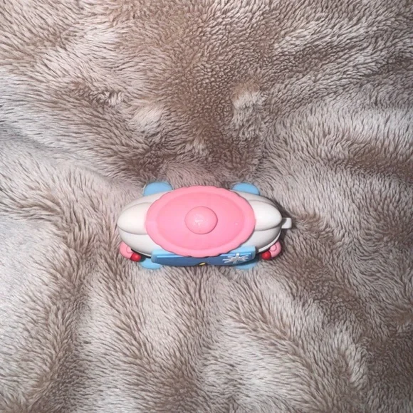 AirPods Pro case    Hello Kitty Pink and Blue Winter - Picture 5 of 6